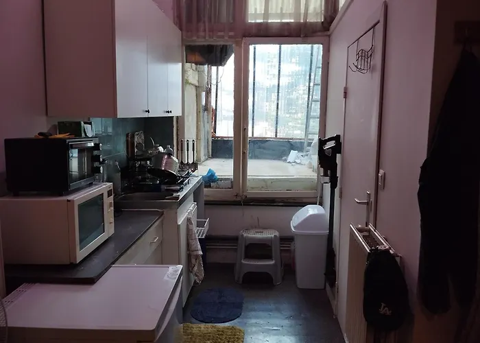Petit Tres Bien Situe Apartamento Bruxelas