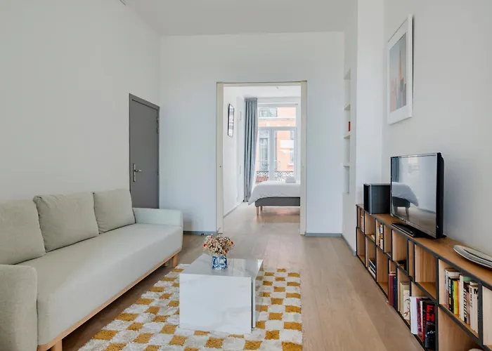 Flagey Elegant Apartment