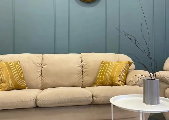 Chaussee De Wavre Family App's *