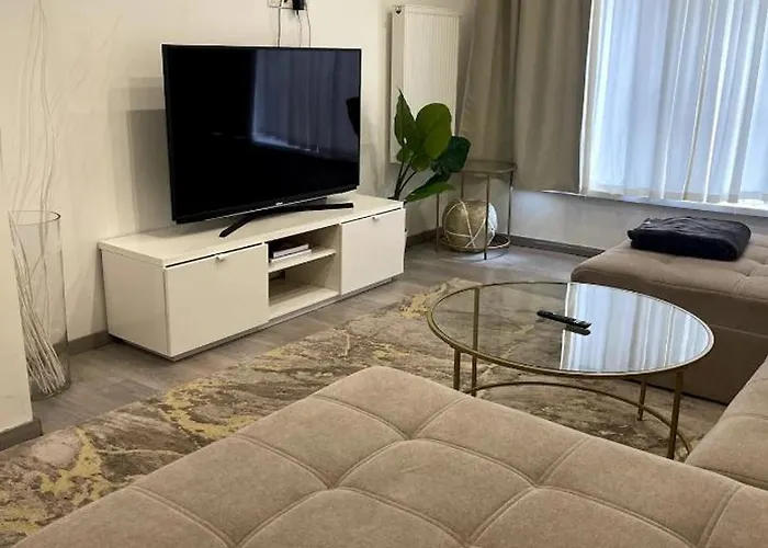 Avec Terrasse Privee Et Garage Rez De Chaussee Lumineux *