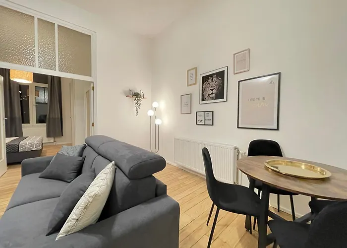 Charming Uccle - 1 Bedroom * 布鲁塞尔