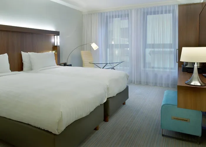 Courtyard By Marriott Eu Отель