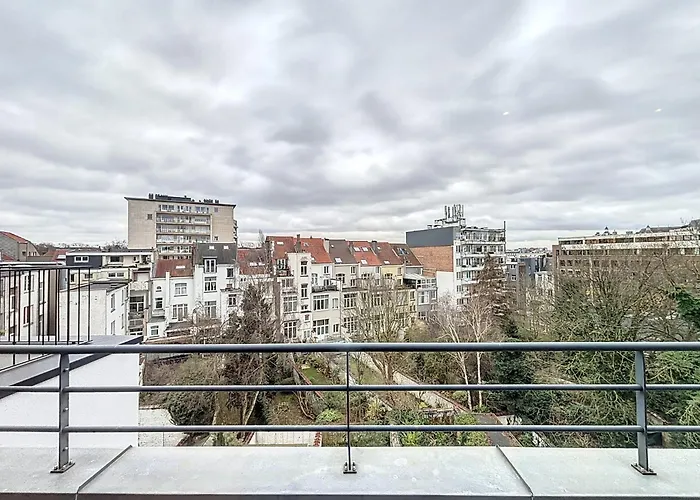 Penthouse Cinquantenaire דירה *