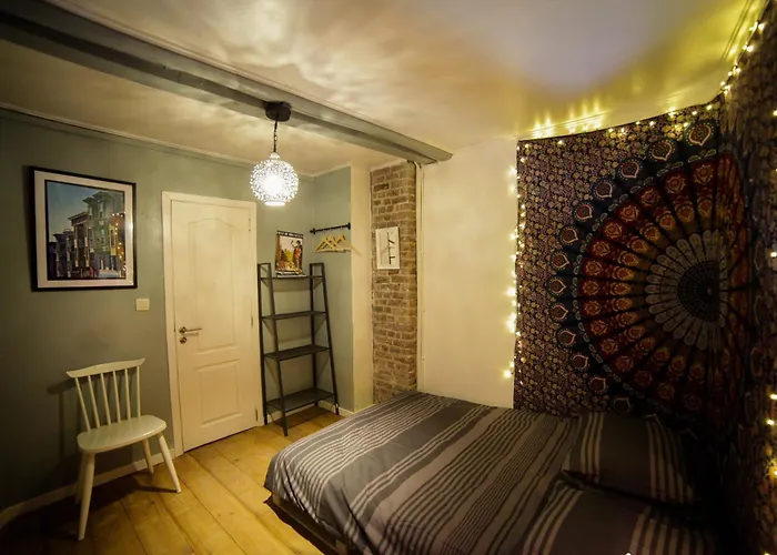 Centre Petite Privee Au Sablon ! * בריסל