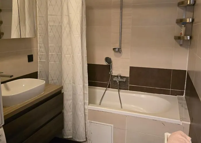 Strelitzyahouse Апартаменты