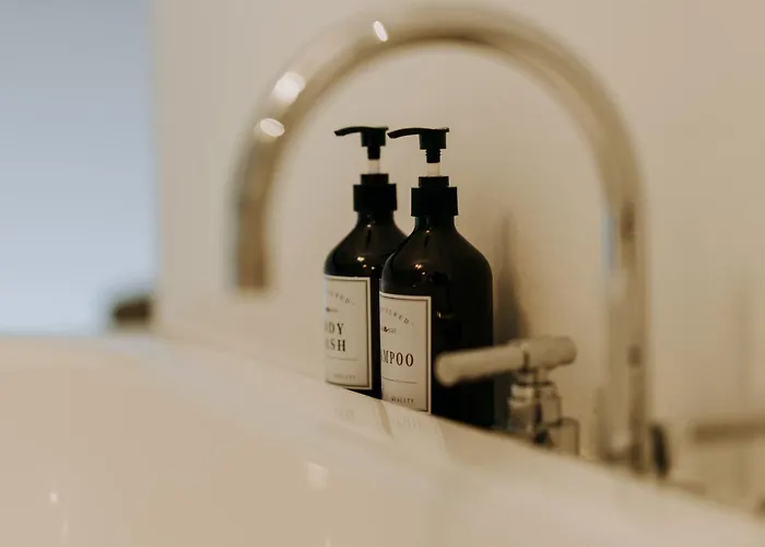 Magnificent Loft - 3 Bedroom Duplex *