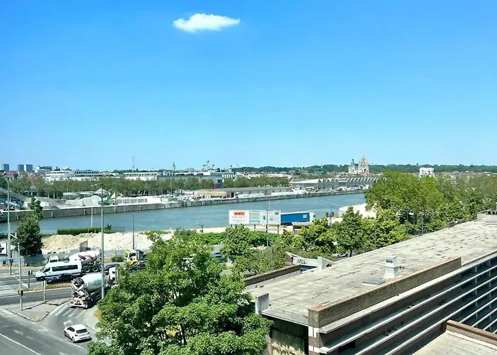 Close To Atomium * Bruselas