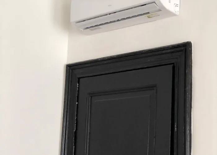 Absolute Charm 3 Bedroom 3 Bathroom With Ac Eu District Brusel