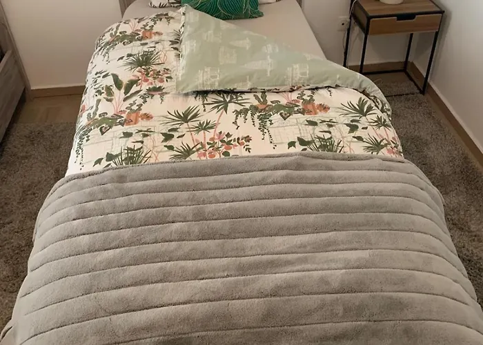 Comme A La Maison דירה *