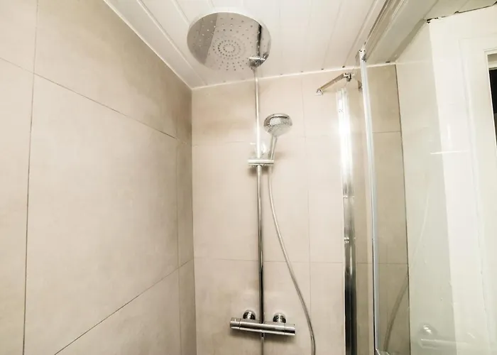 Spacious And Chic 1br - Separate Kitchen & Washer Apartmán