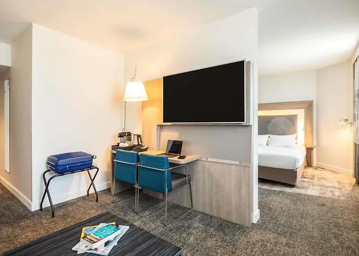 Hotel Novotel Centre 4*