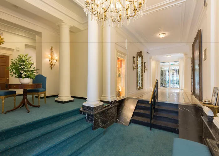 Hotel Stanhope By Thon 5*