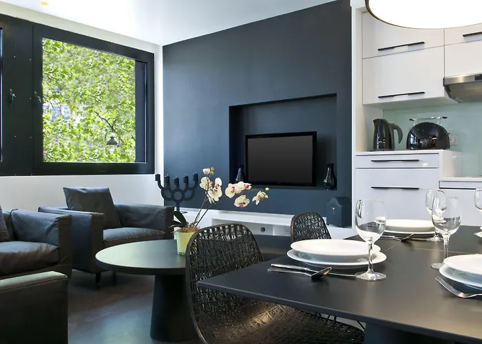 B-aparthotel Regent 4*