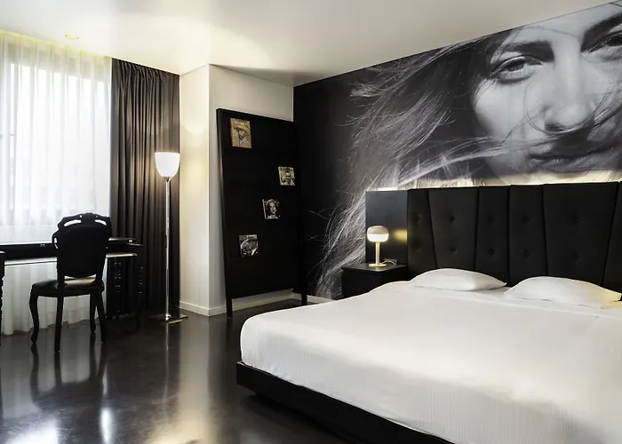 Aparthotel B-aparthotel Regent 4*