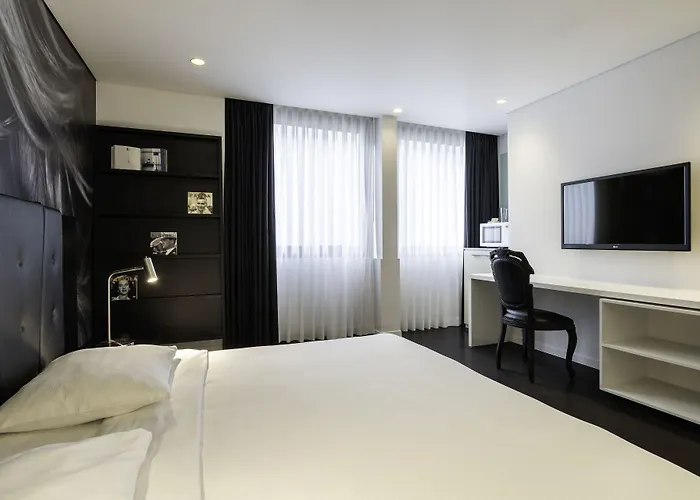 B-aparthotel Regent Aparthotel 4*