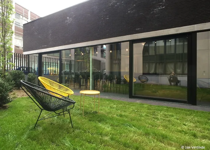 Hostel Sleep Well Youth *