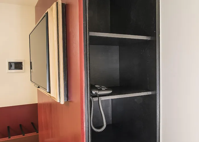 Agora Grand Place Hotel 3*