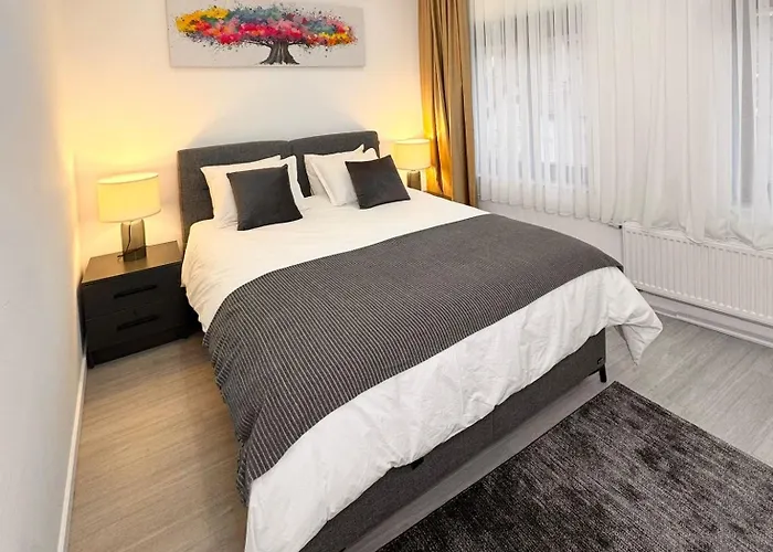 Le Chic 102 Апартаменты Брюссель