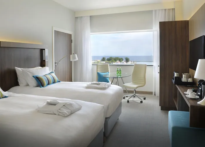 Courtyard By Marriott Eu Отель