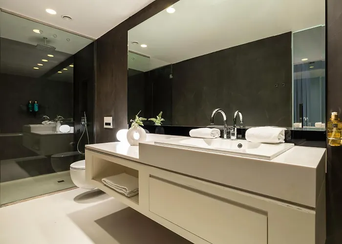 Aparthotel B-aparthotel Regent 4*