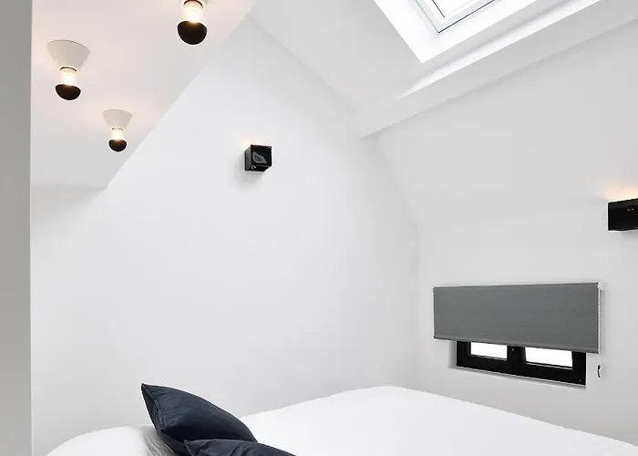 Urban Walls Bed & Breakfast