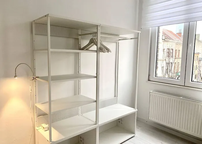 Wit Ii, Near Metro, Train N7670