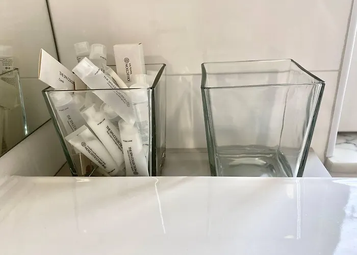 Wit Ii, Near Metro, Train N7670 アパート *