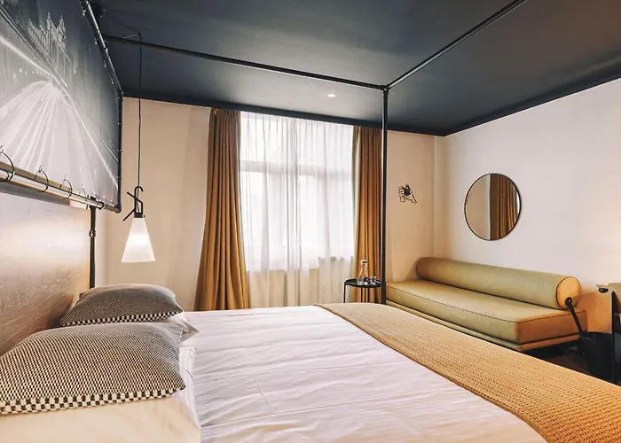 ホテル ズーム 4*