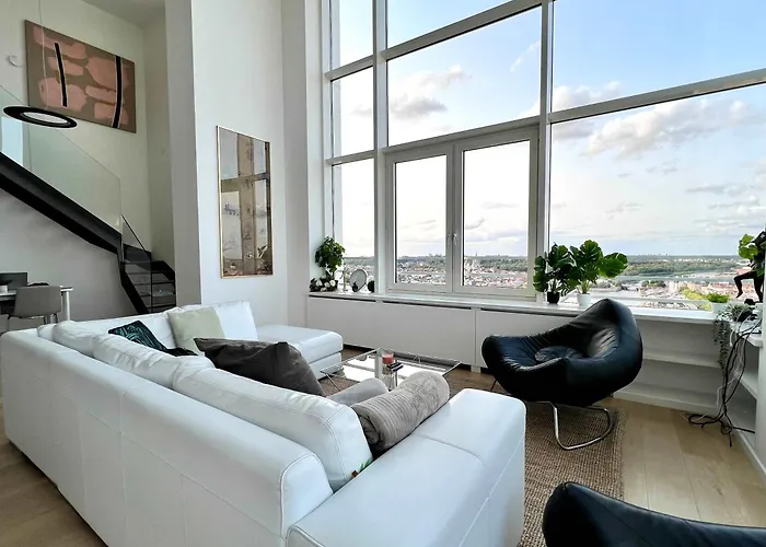 Skyline Penthouse 220 M2 Of Refined Elegance Bed and Breakfast 4*