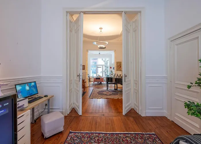 Gasthuis Euro Edens Cosy Historic In Jacuzzi, Garden, Location 3*