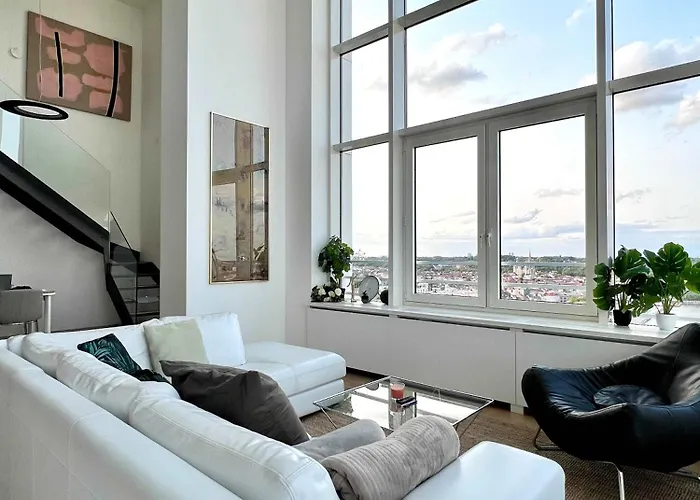 Luxury Skyline Penthouse In 220 M2 Of Elegance B&B
