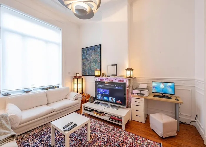 Gasthuis Euro Edens Cosy Historic In Jacuzzi, Garden, Location 3*