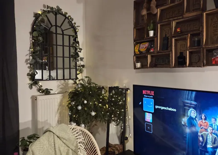 Pb155, Balcony With Street View Pensjonat Bruksela