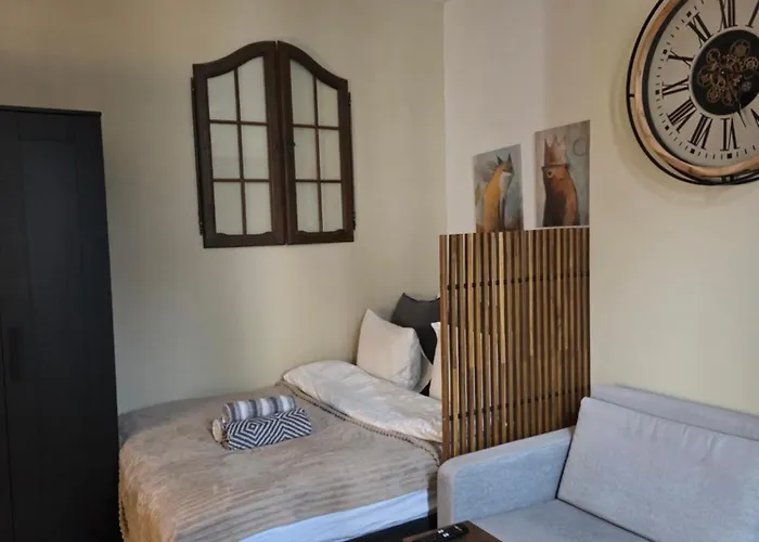 Pb155, Balcony With Street View Pensjonat Bruksela