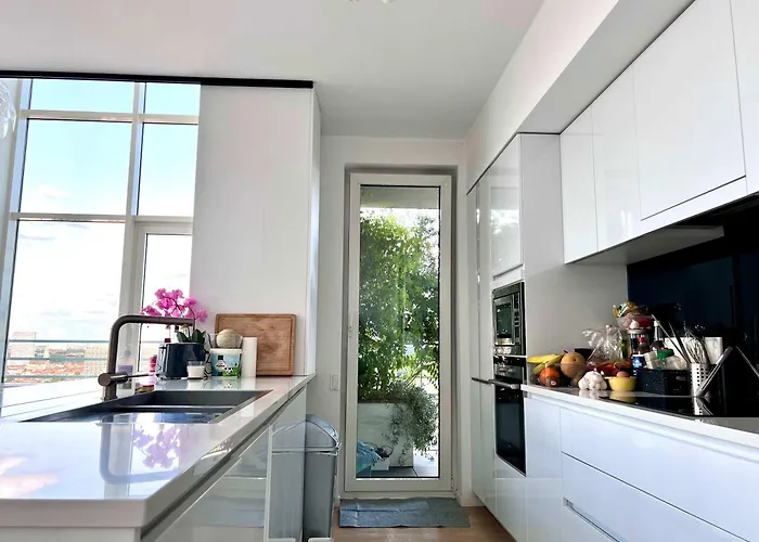 Skyline Penthouse 220 M2 Of Refined Elegance 4*