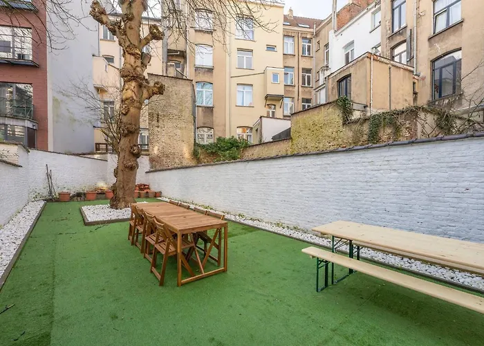 Euro Edens Cosy Historic In Jacuzzi, Garden, Location Gasthuis Brussel