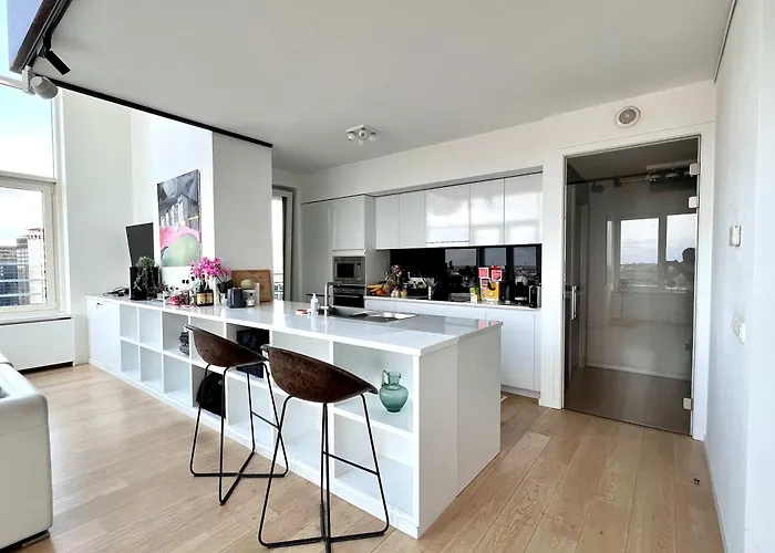 Luxury Skyline Penthouse In 220 M2 Of Elegance B&B