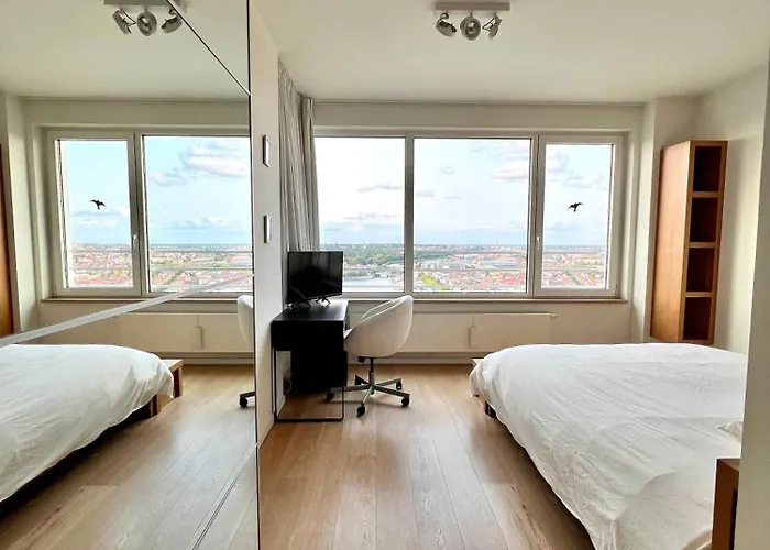 Skyline Penthouse 220 M2 Of Refined Elegance 4*