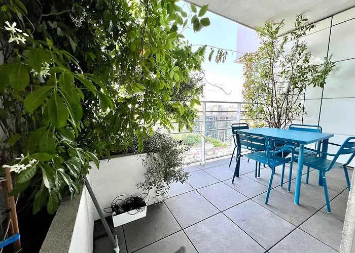 Skyline Penthouse 220 M2 Of Refined Elegance Oda ve Kahvaltı 4*