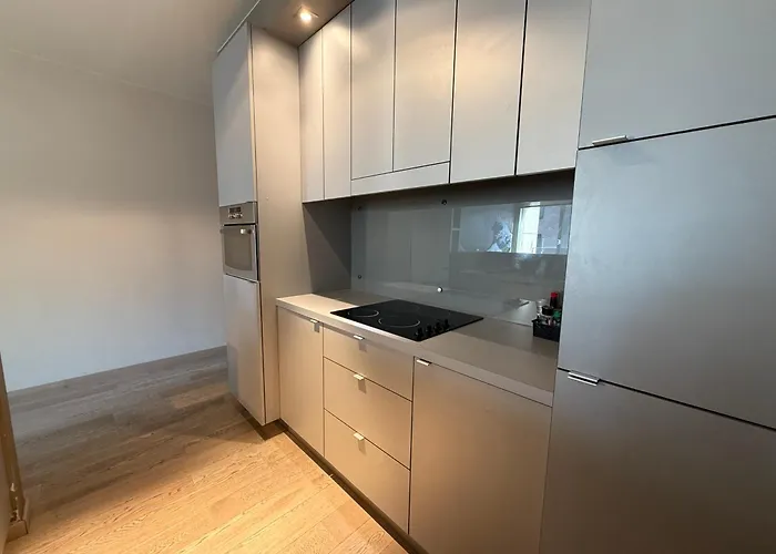 With 2 Bedrooms - Sleeps 6 * Brusel