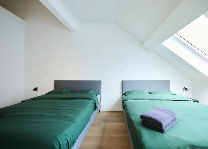 Gallery Louise 2 Апартаменты *