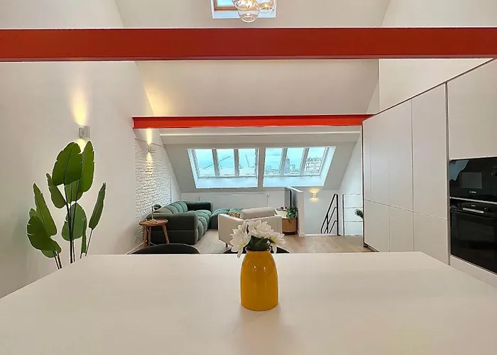 Duplex Design & Elegant Au Coeur De Brüksel