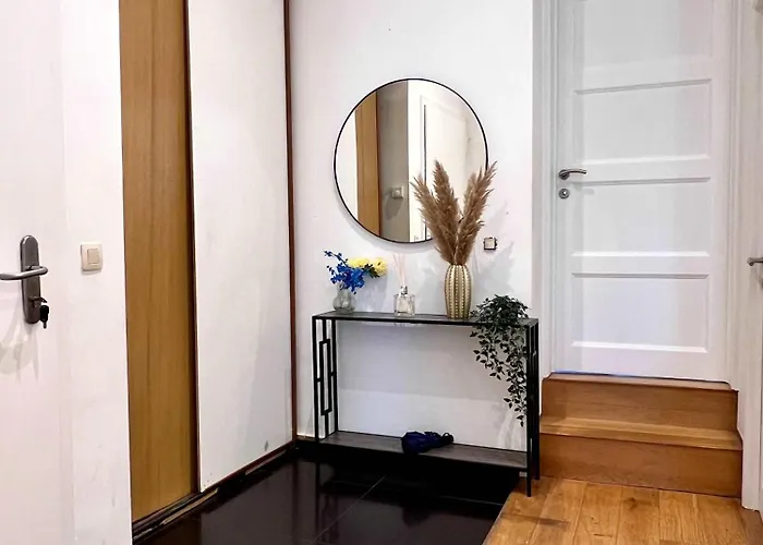 Cosy Family For Up To 9 Guests Near Midi Station