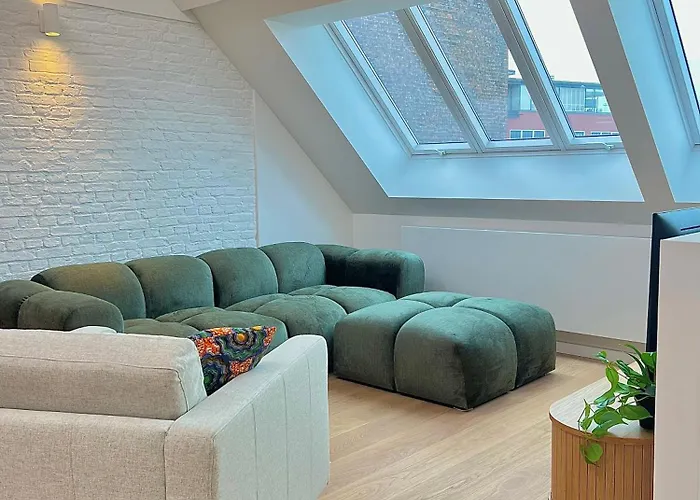 Duplex Design & Elegant Au Coeur De Daire