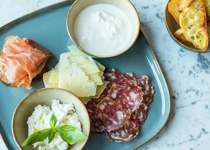 Hilton Grand Place Hotel 4*