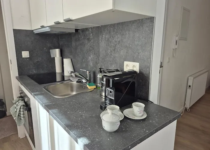 Les Pieds A La Grand Place *