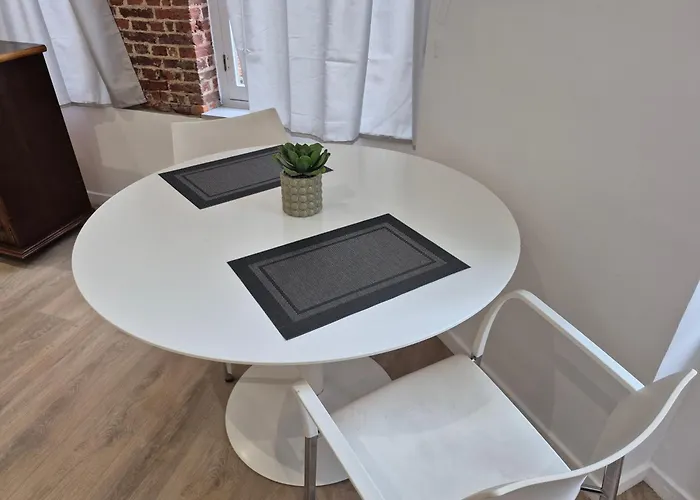 Les Pieds A La Grand Place Lägenhet Bryssel