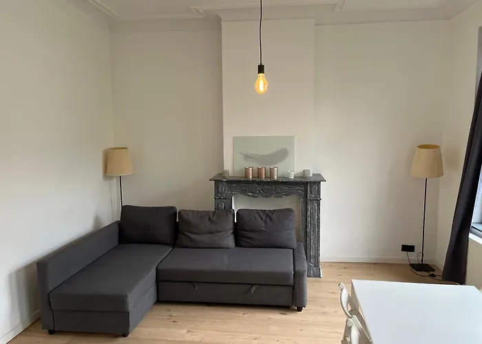 Midi Station Square Daire Brüksel