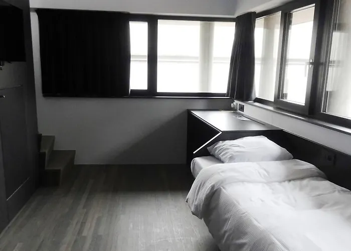 Hostel Sleep Well Youth *