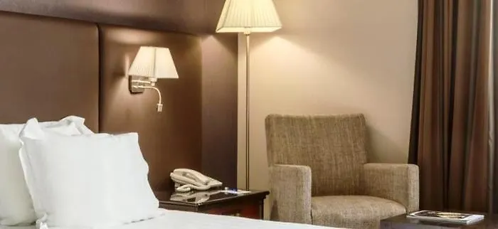 Otel Nh Carrefour De L'europe Brüksel